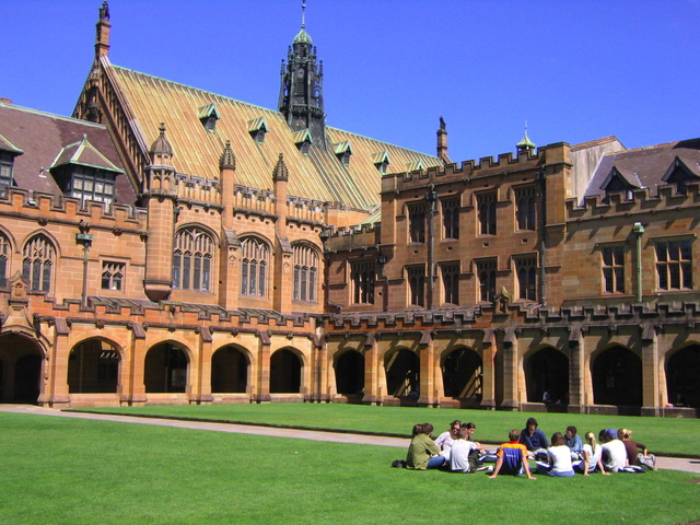 University of Sydney Building with students out the front
