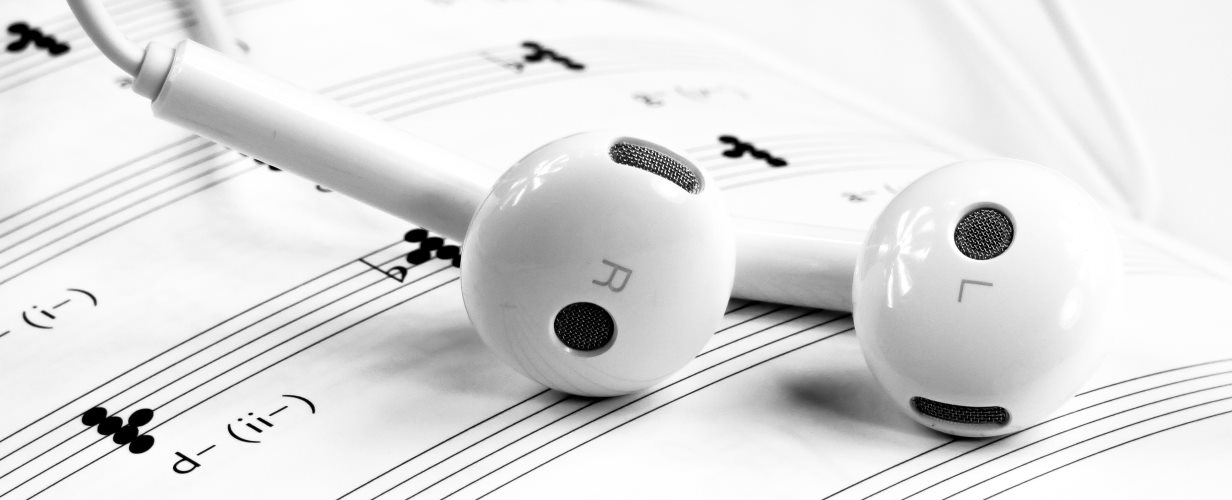 Music and earphones - photo by Pixabay for Pexels.com